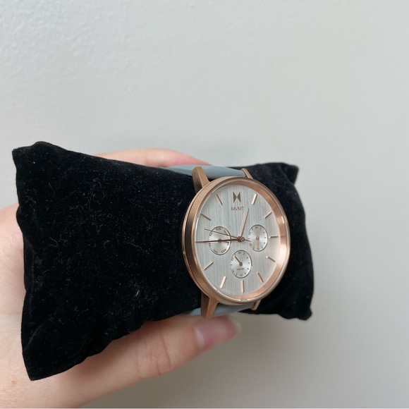 MVMT Women’s Watch - Picture 2 of 6